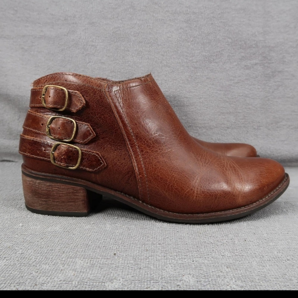 Matisse Kate Womens 9 Brown Leather Triple Buckle Block Heel Ankle Bootie